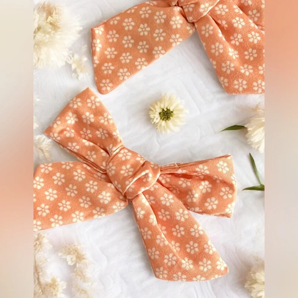 Peachy floral print hand tied hair bows Set